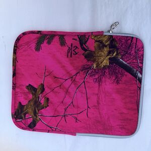 REALTREE Xtra Colors 10" Tablet Sleeve Pink Camouflage